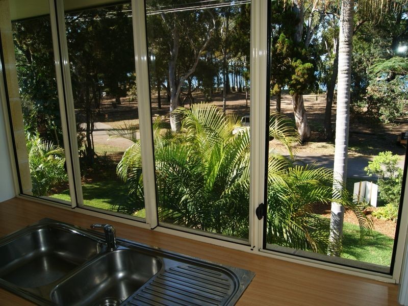 32 Victoria Parade, Coochiemudlo Island QLD 4184