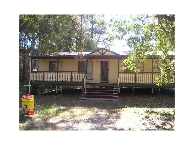 6 Merindah, Coochiemudlo Island QLD 4184