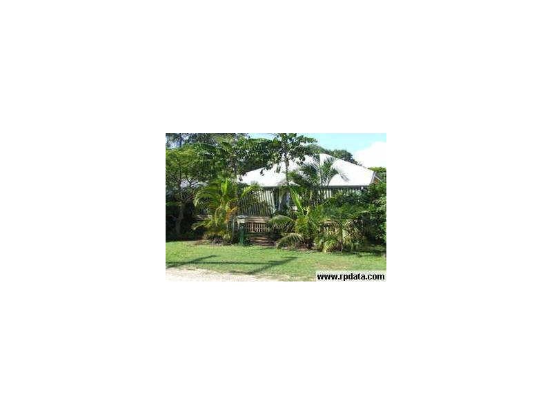 17 Kingfisher Street, Coochiemudlo Island QLD 4184