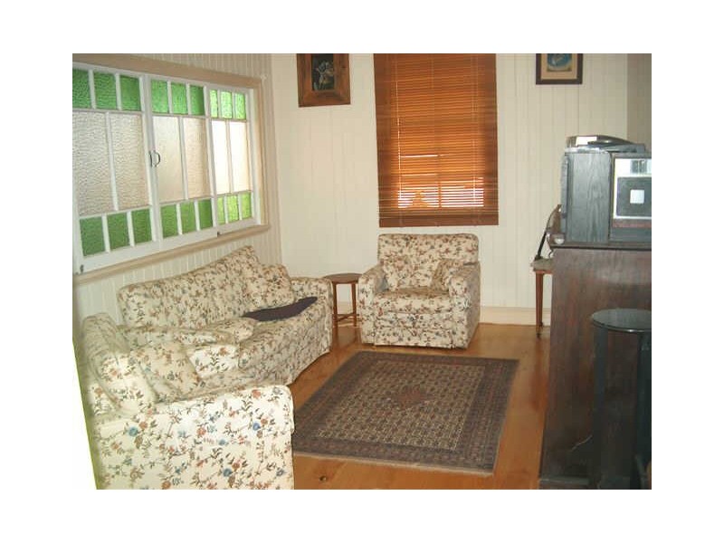 17 Kingfisher Street, Coochiemudlo Island QLD 4184