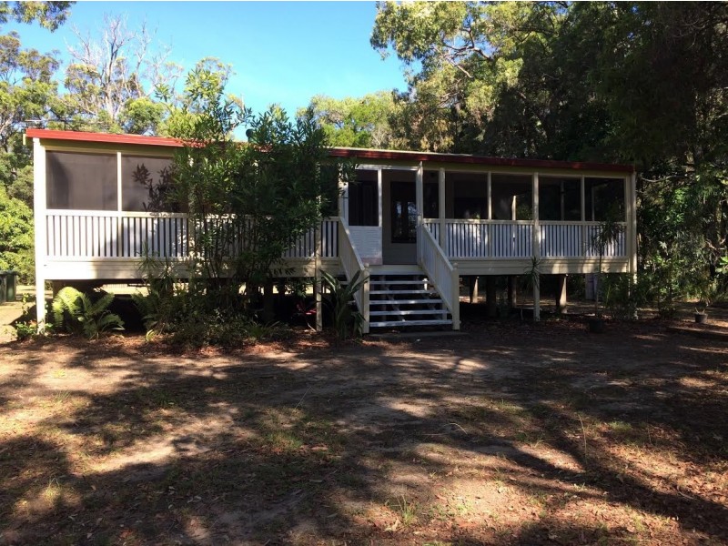 13 EROBIN STREET, Coochiemudlo Island QLD 4184