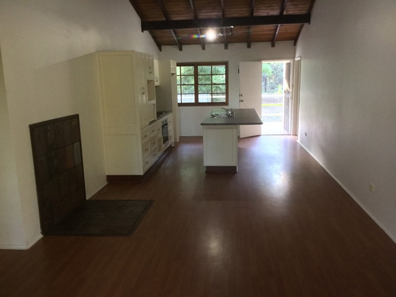13 EROBIN STREET, Coochiemudlo Island QLD 4184