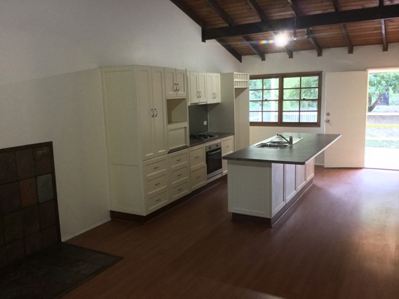 13 EROBIN STREET, Coochiemudlo Island QLD 4184