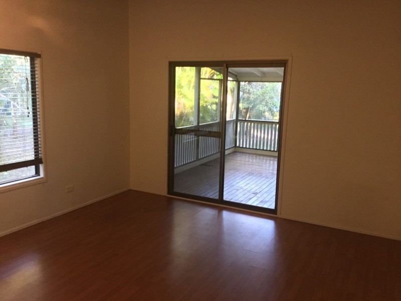 13 EROBIN STREET, Coochiemudlo Island QLD 4184