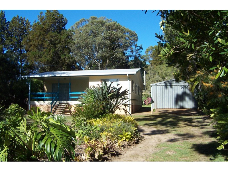 1 Oakes Street, Coochiemudlo Island QLD 4184