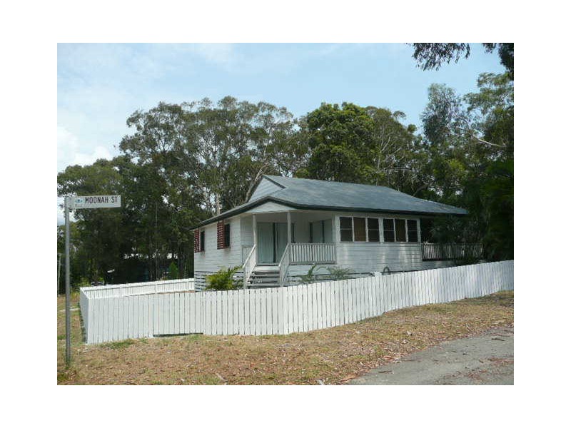 2 Moonah Street, Coochiemudlo Island QLD 4184