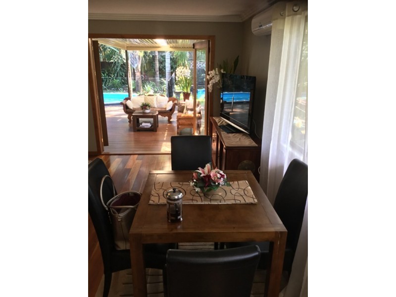 6 Carefree street, Coochiemudlo Island QLD 4184