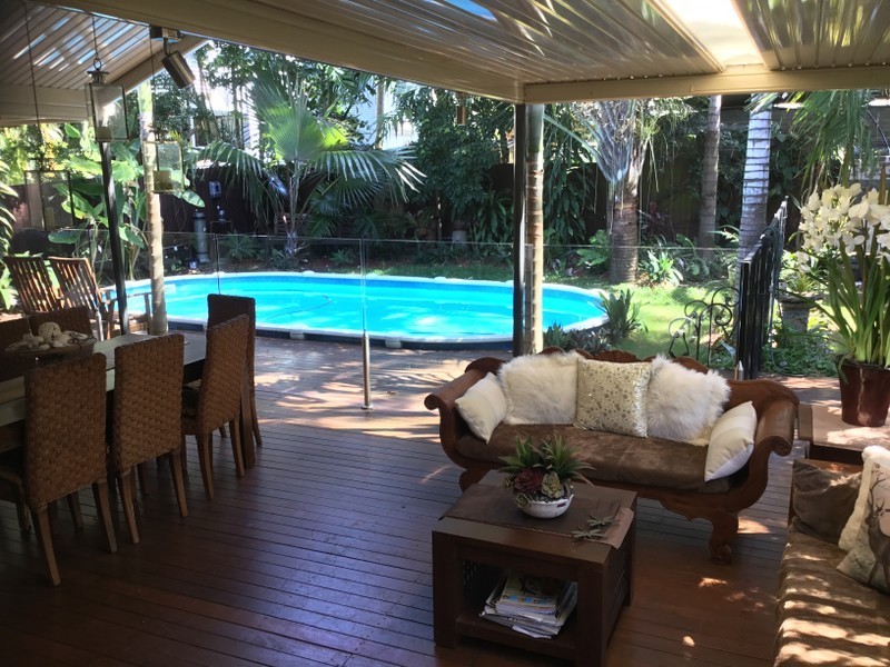 6 Carefree street, Coochiemudlo Island QLD 4184