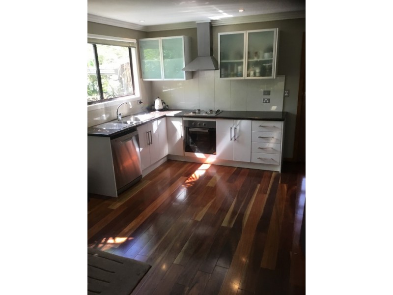 6 Carefree street, Coochiemudlo Island QLD 4184