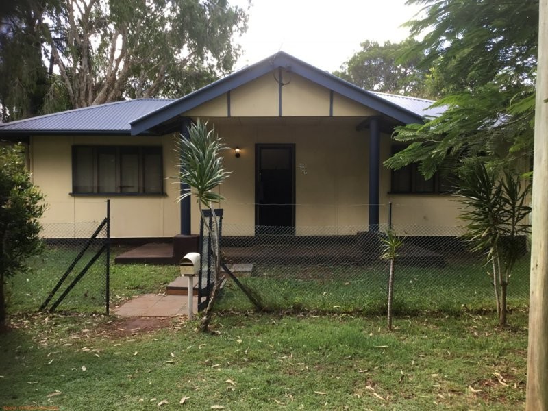 402 Victoria Parade South, Coochiemudlo Island QLD 4184