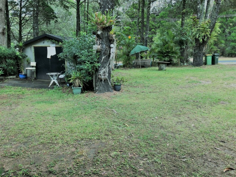 11 Elizabeth Street, Coochiemudlo Island QLD 4184