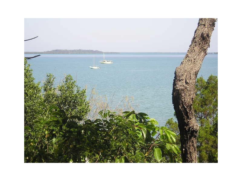 370 Victoria Parade, Coochiemudlo Island QLD 4184