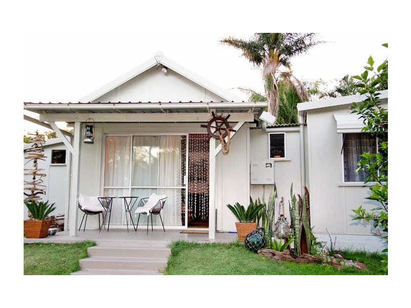 16 Orangegrove Street, Coochiemudlo Island QLD 4184