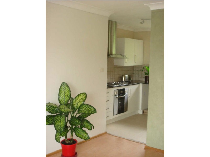 8/47 Thompson Street, Woonona NSW 2517