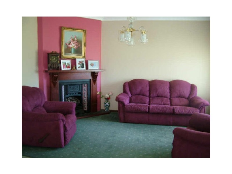 12 Mary Callaghan Cres, Woonona NSW 2517