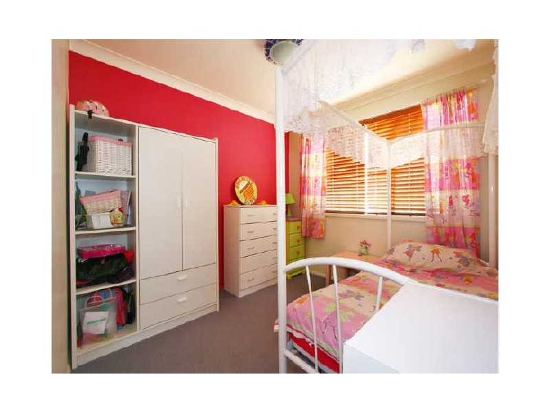 28 Lawrence Street, Woonona NSW 2517