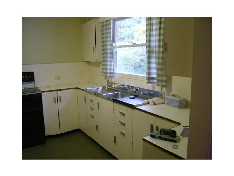 31 Hutton Avenue, Bulli NSW 2516