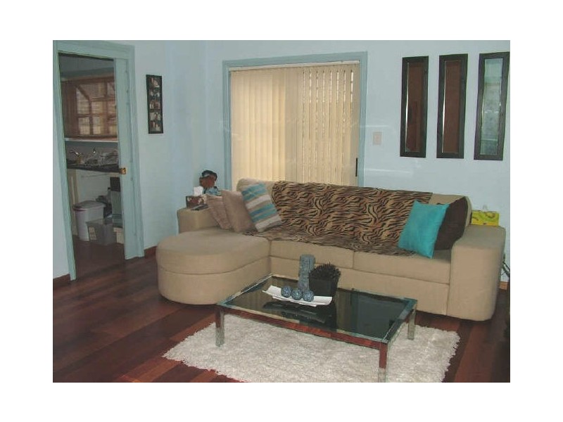 6 Victoria Lane, Woonona NSW 2517