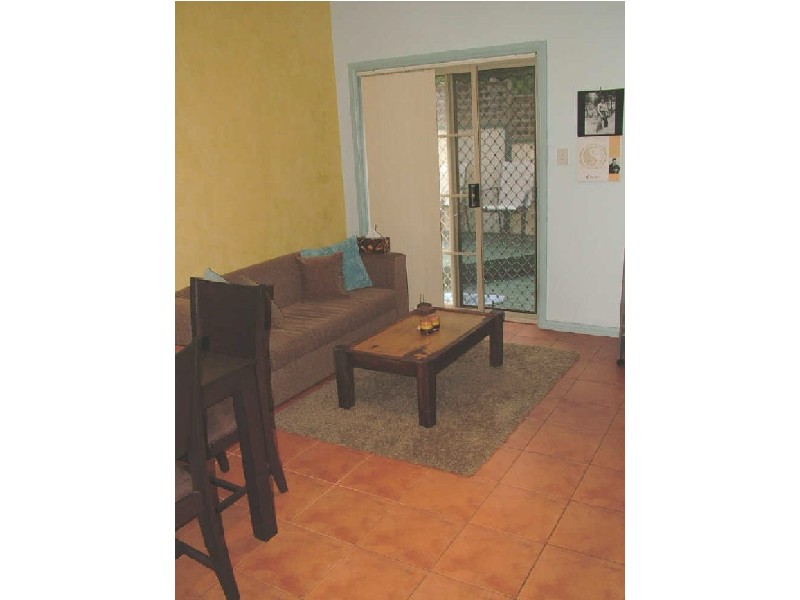 6 Victoria Lane, Woonona NSW 2517