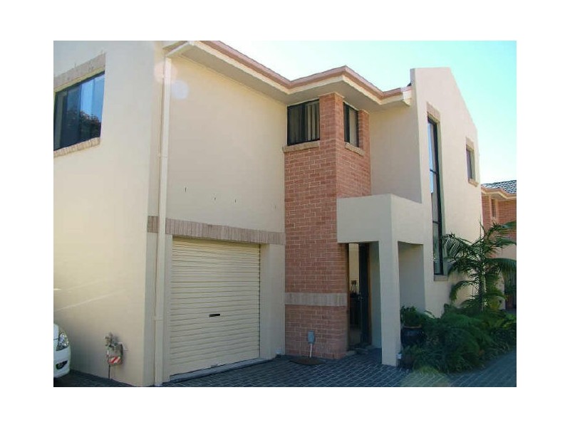 2/1 William Street, Balgownie NSW 2519