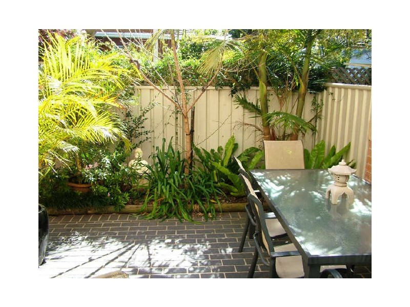 2/1 William Street, Balgownie NSW 2519