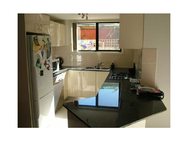 2/1 William Street, Balgownie NSW 2519