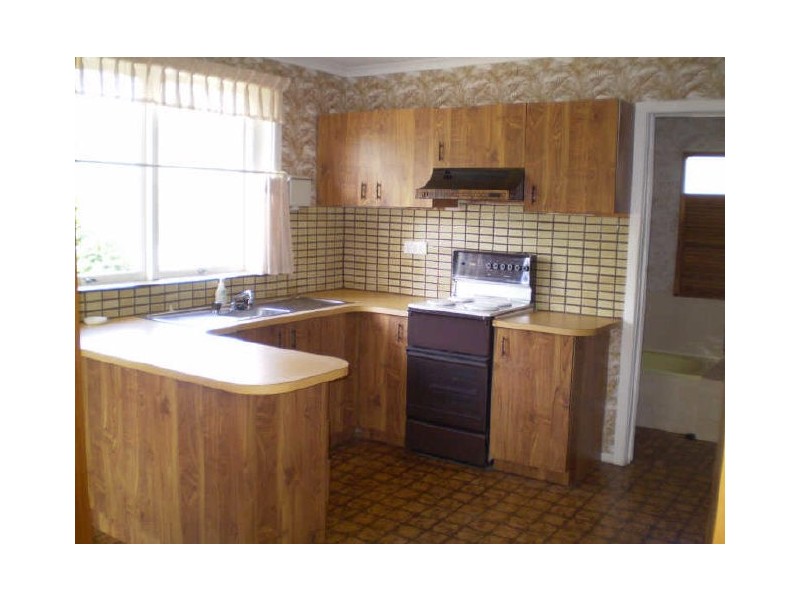 35 Owen Street, Bulli NSW 2516