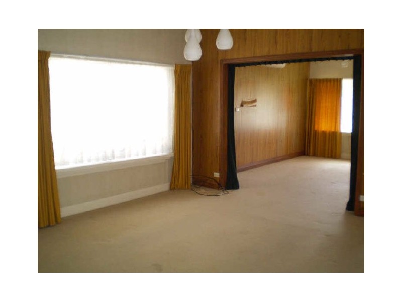 35 Owen Street, Bulli NSW 2516