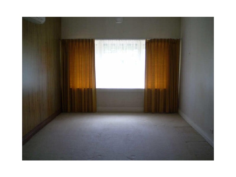 35 Owen Street, Bulli NSW 2516