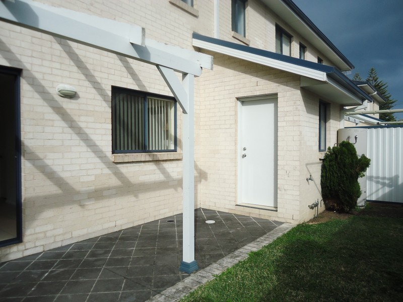 3/139 Ocean Parade, Blue Bay NSW 2261