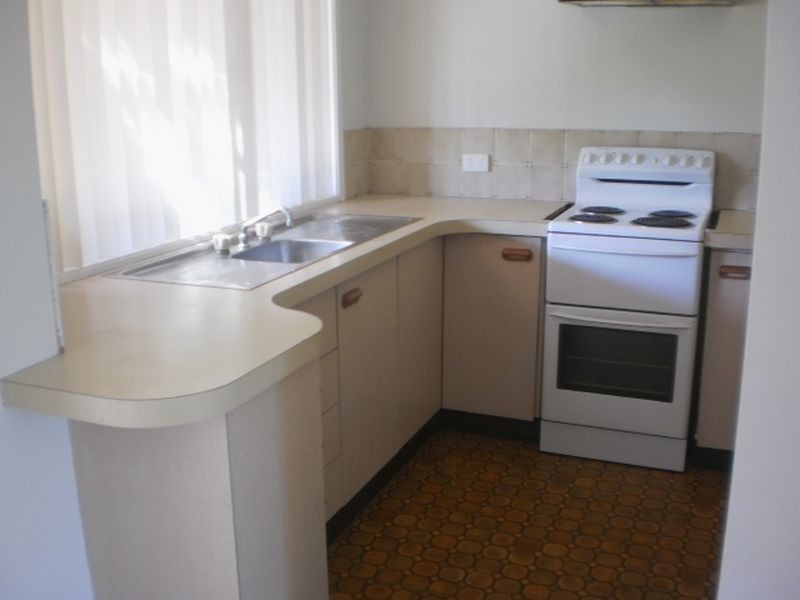 11 Pendant Parade, Killarney Vale NSW 2261