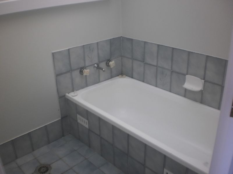 11 Pendant Parade, Killarney Vale NSW 2261