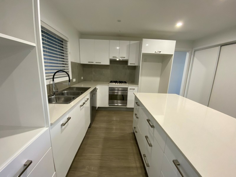 2/98 Lowanna Avenue, Forresters Beach NSW 2260