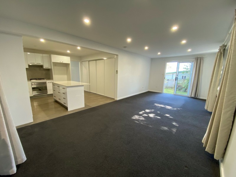 2/98 Lowanna Avenue, Forresters Beach NSW 2260