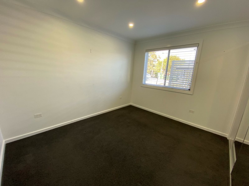 2/98 Lowanna Avenue, Forresters Beach NSW 2260