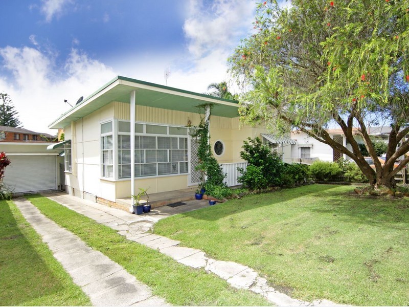 14 Bay Road, The Entrance NSW 2261