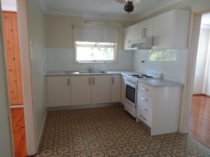 10 Battley Avenue, The Entrance NSW 2261