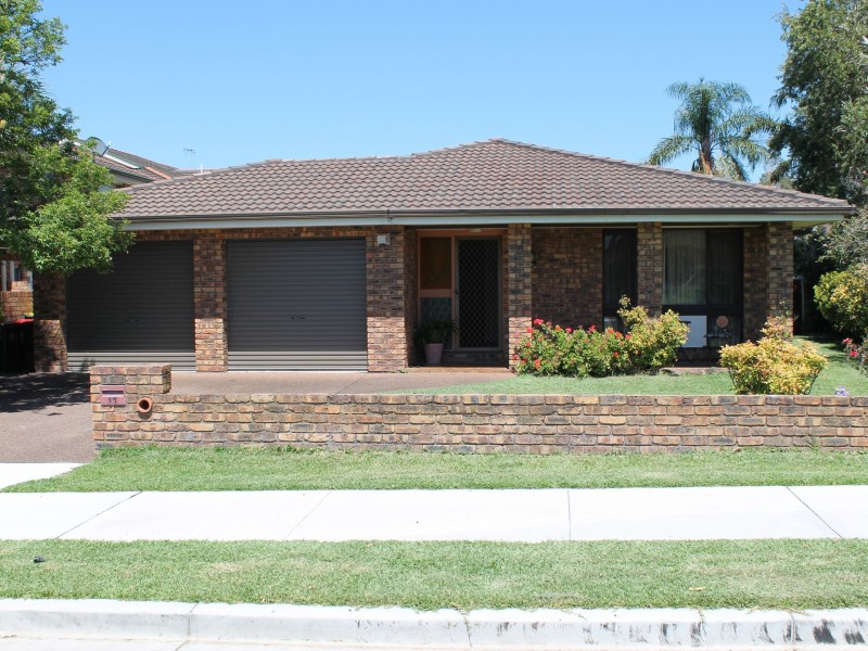 17 Bay Road, The Entrance NSW 2261