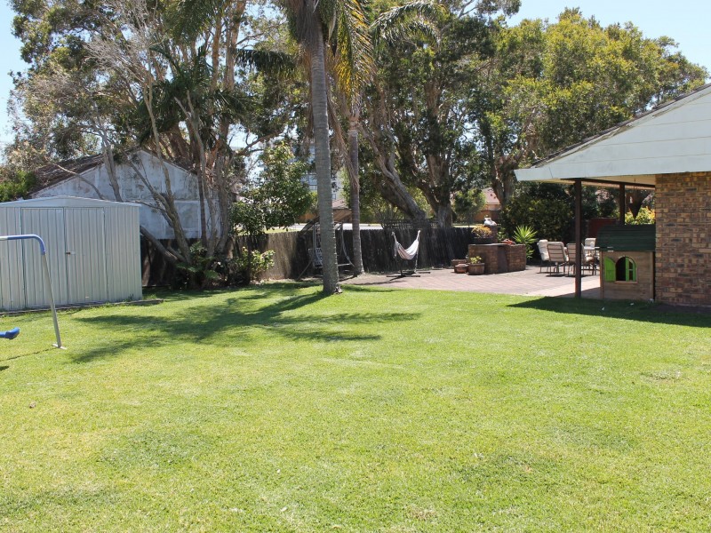 17 Bay Road, The Entrance NSW 2261