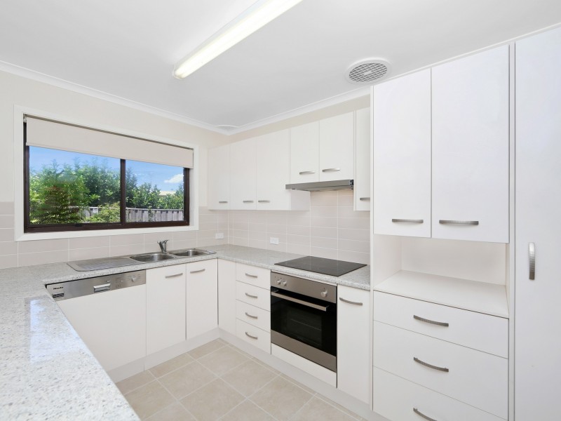 2/4-8 The Crescent, Blue Bay NSW 2261