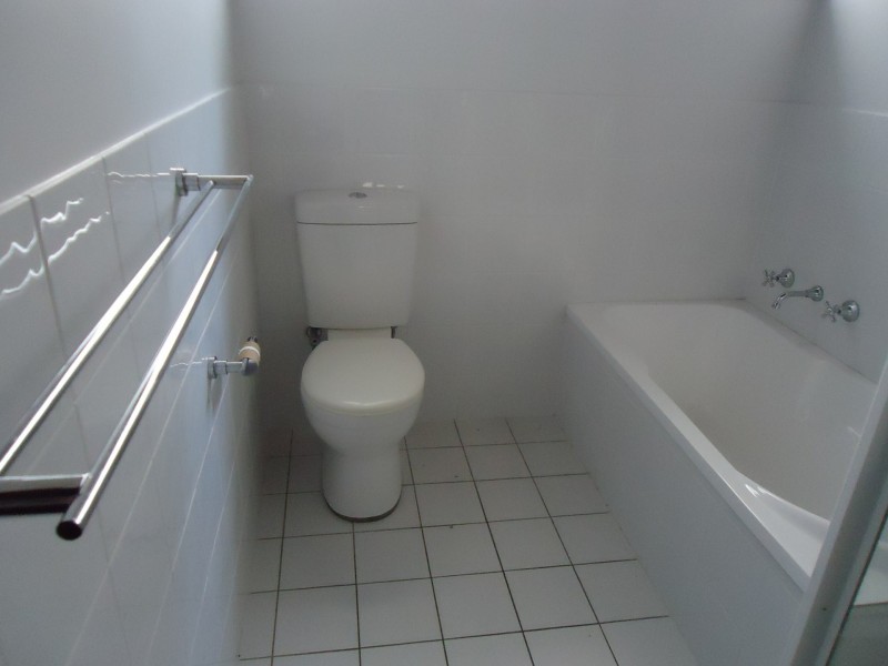 239 Lakedge Avenue, Berkeley Vale NSW 2261