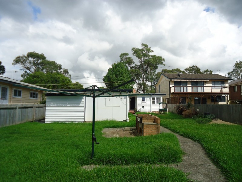 239 Lakedge Avenue, Berkeley Vale NSW 2261