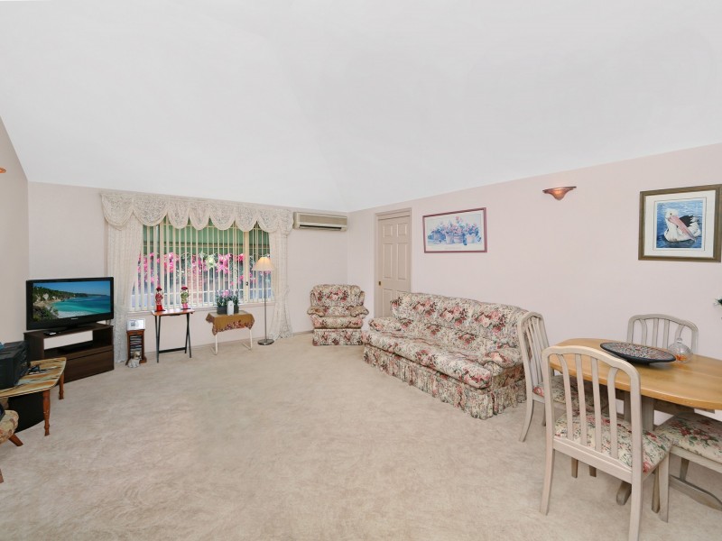 1/2-4 Yethonga Avenue, Blue Bay NSW 2261