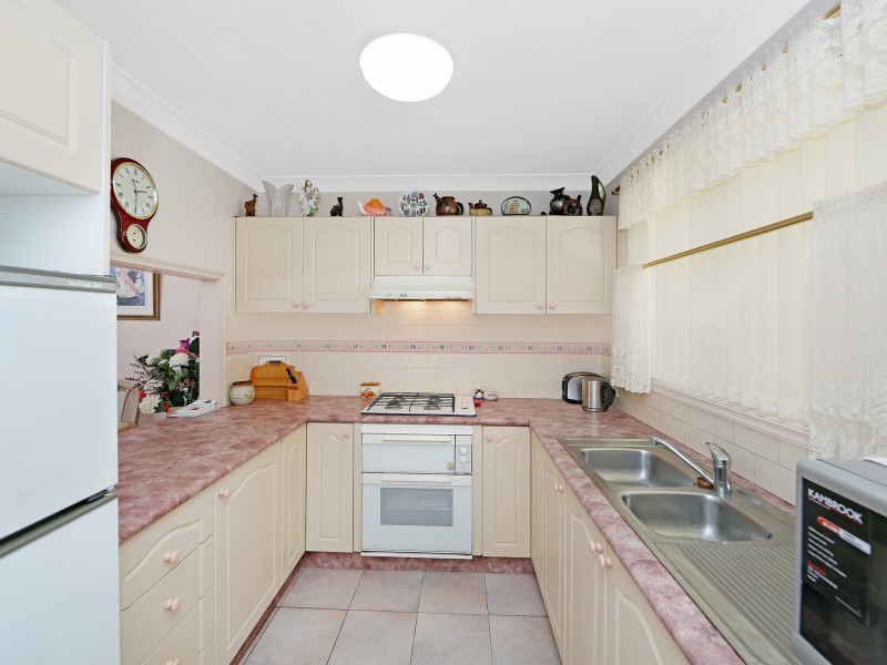 1/2-4 Yethonga Avenue, Blue Bay NSW 2261