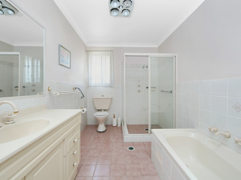 1/2-4 Yethonga Avenue, Blue Bay NSW 2261