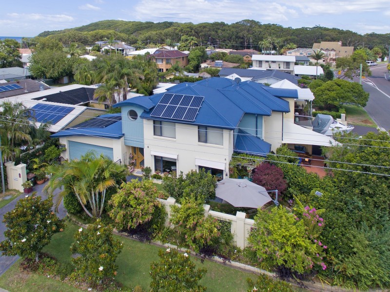 19 Point Street, Bateau Bay NSW 2261