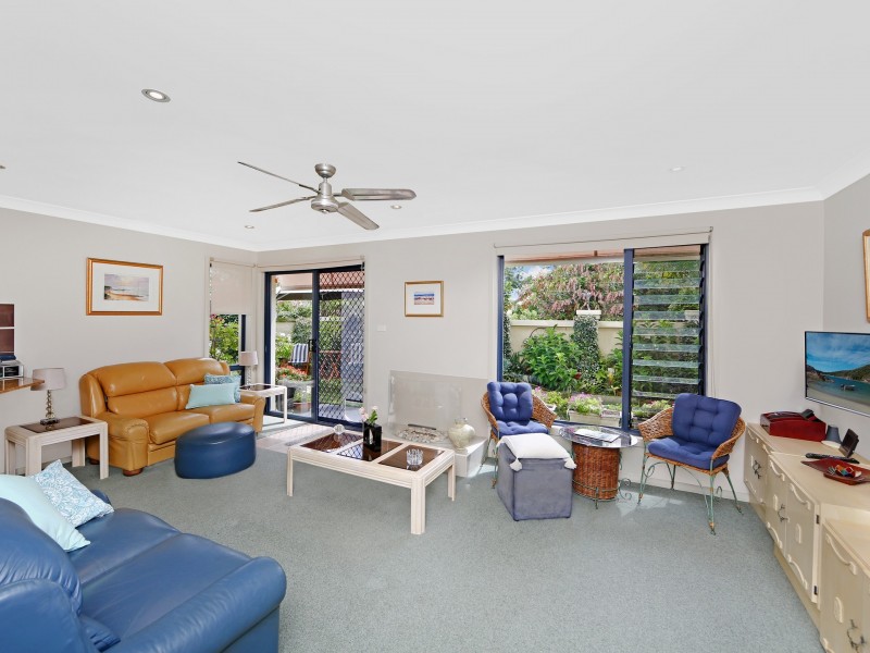 19 Point Street, Bateau Bay NSW 2261