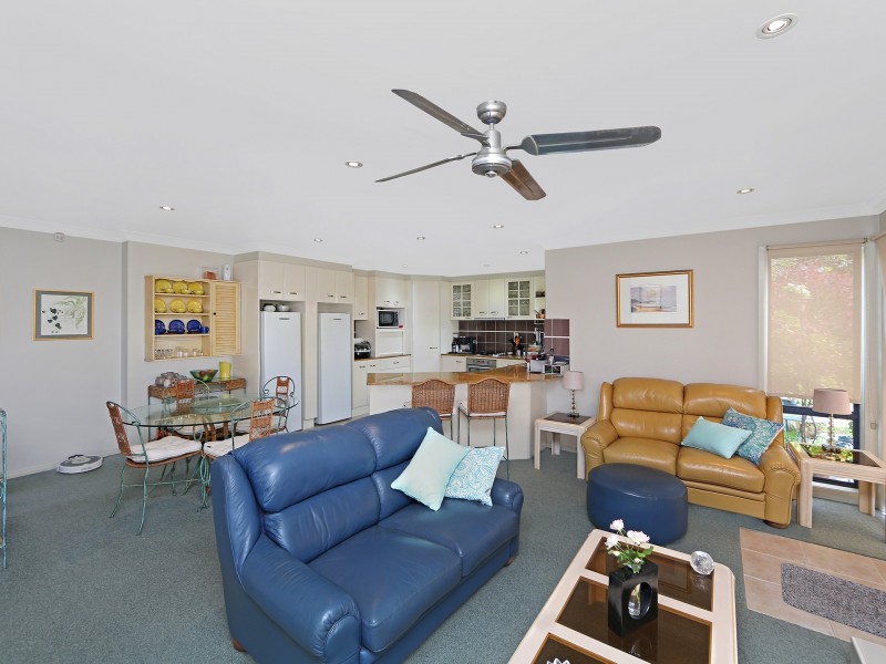 19 Point Street, Bateau Bay NSW 2261