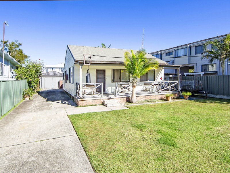 7 Coogee Avenue, The Entrance North NSW 2261