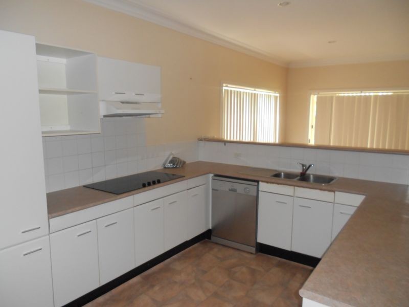 12 McGirr Avenue, The Entrance NSW 2261